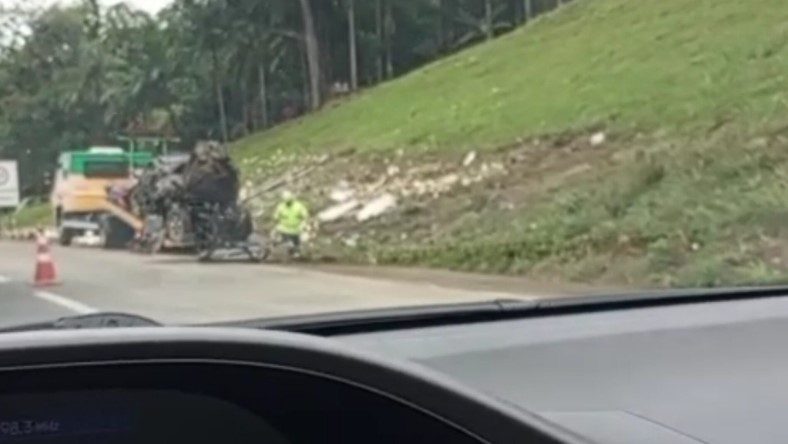 Grave Acidente com Caminhão de Whey na BR-376 Causa Morte e Interdita Rodovia em SC