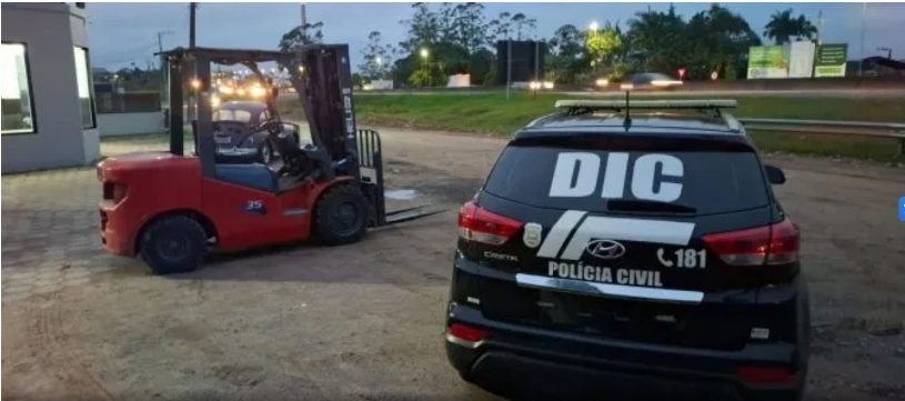 Empresário do setor automotivo é detido por posse de empilhadeira furtada em Barra Velha