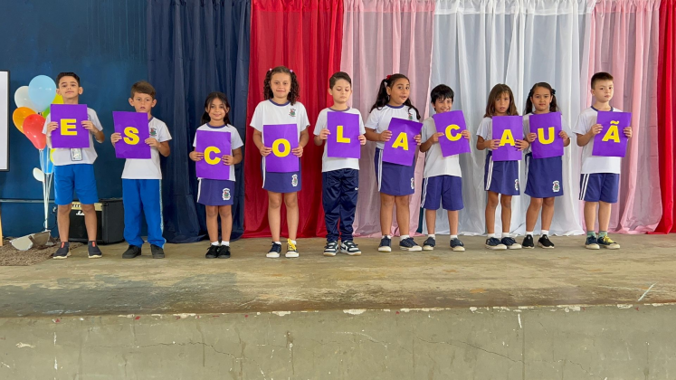 Comemoração na escola Cauã Floriano de França